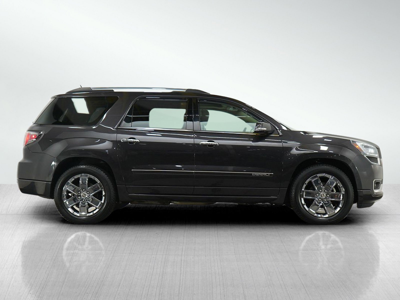 Used 2015 GMC Acadia Denali image 6