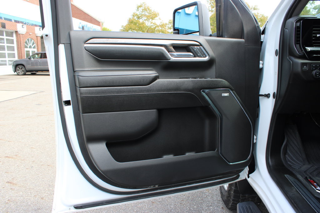 Certified 2024 Chevrolet Silverado 2500 LTZ w/ LTZ Plus Package AWD/4WD image 10