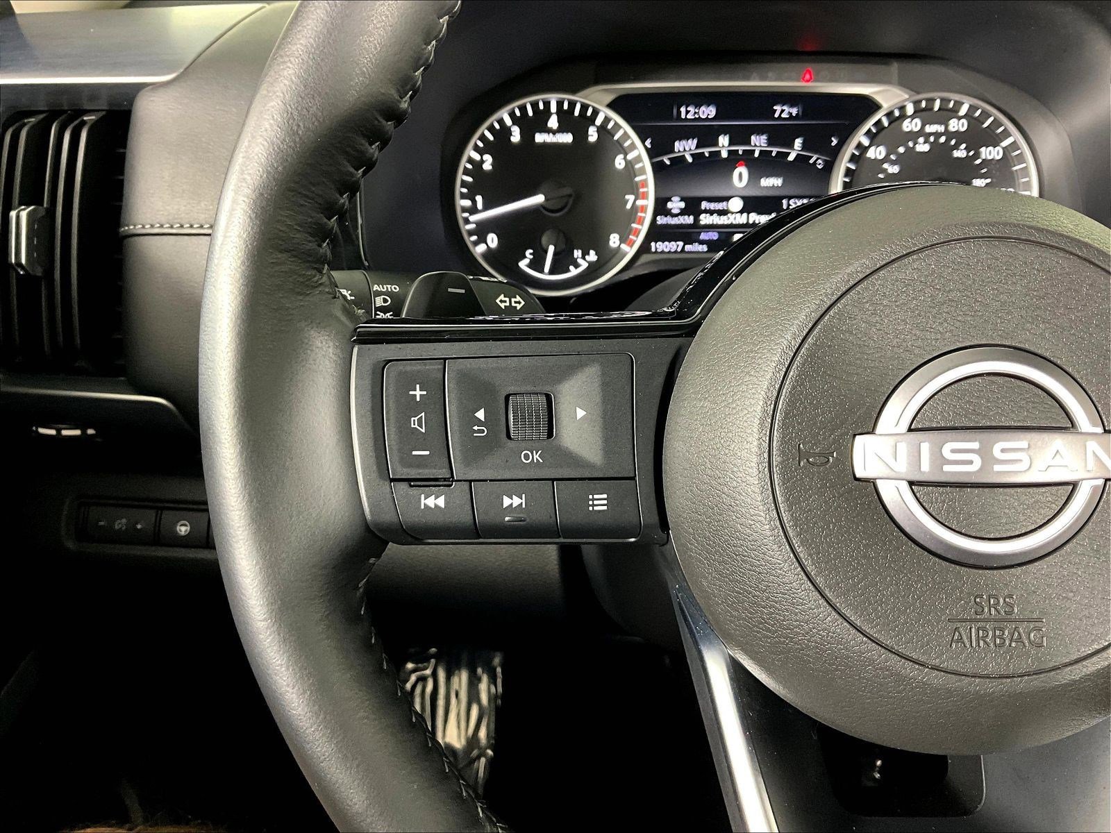 Certified 2024 Nissan Pathfinder SL AWD/4WD image 11