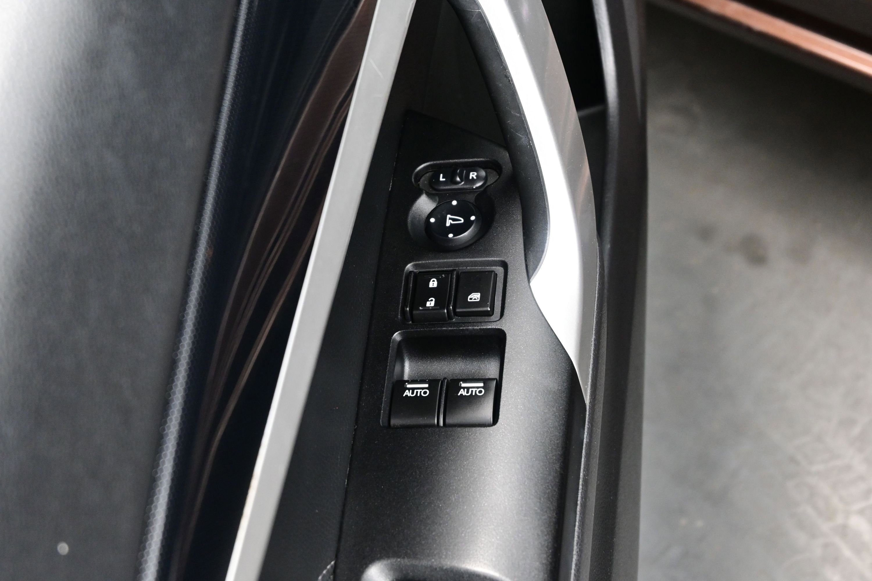 Used 2013 Honda Accord EX-L image 11