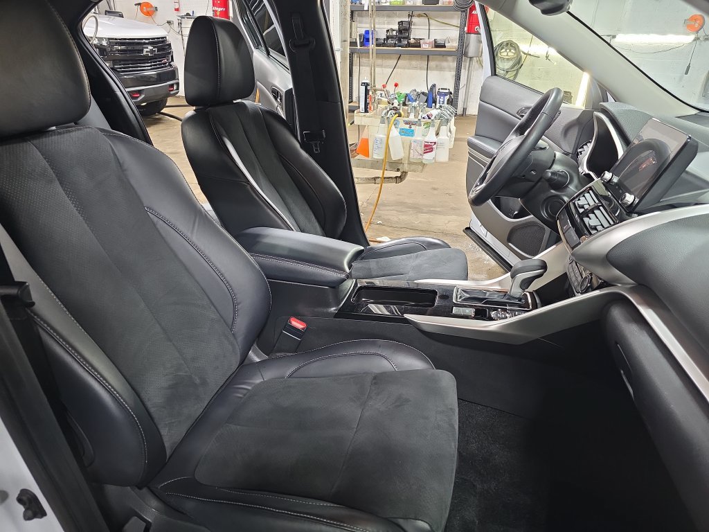Used 2024 Mitsubishi Eclipse Cross SE AWD/4WD image 12