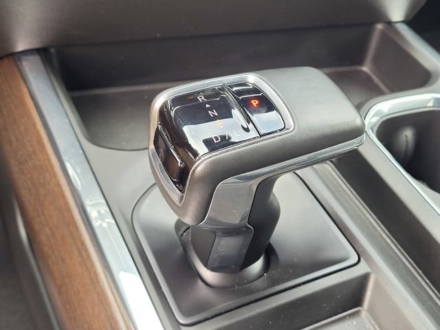 Used 2024 Chevrolet Silverado 1500 High Country w/ Midnight Edition AWD/4WD image 19