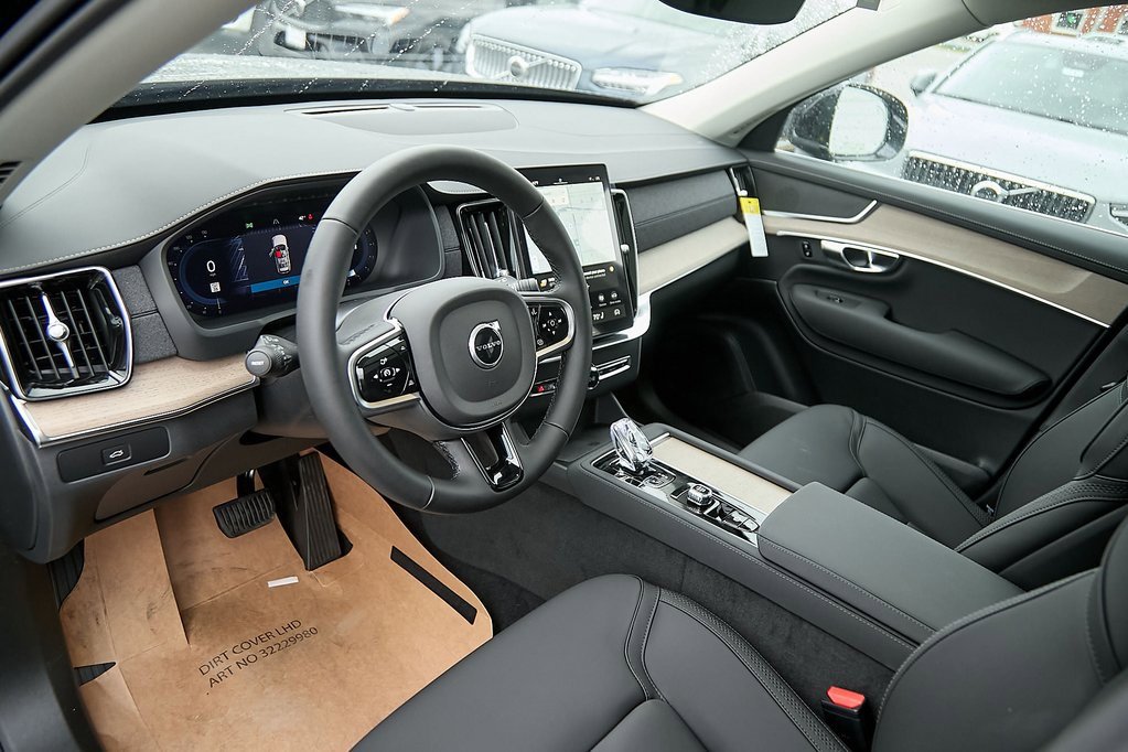 New 2025 Volvo XC90 B6 Core w/ Protection Package Premier image 12
