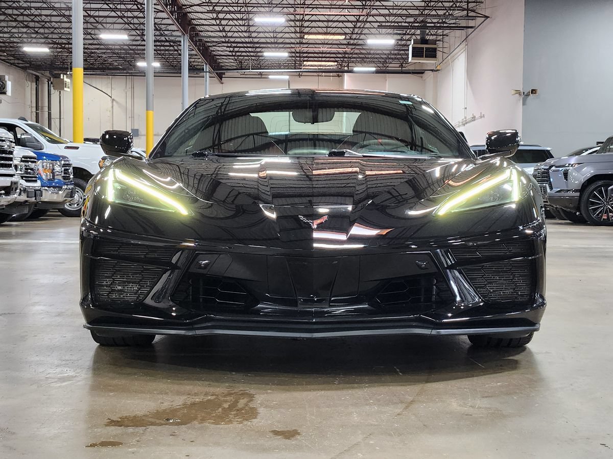 Used 2021 Chevrolet Corvette Stingray Premium Conv w/ Z51 Performance Package RWD image 2