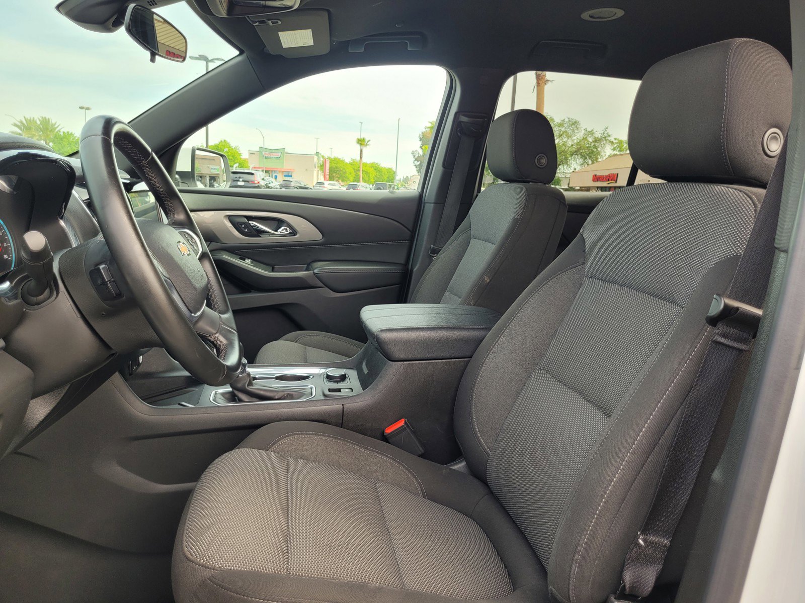 Used 2023 Chevrolet Traverse LT image 10