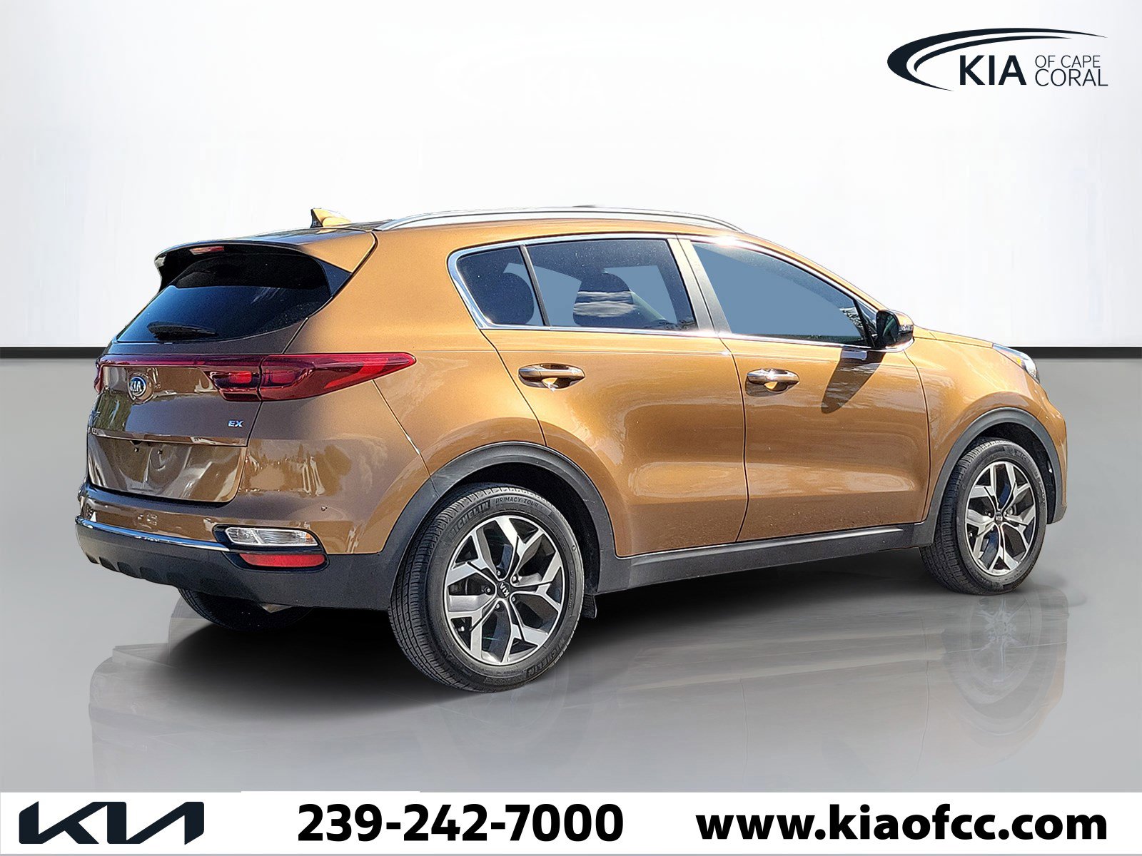 Used 2020 Kia Sportage EX FWD image 4