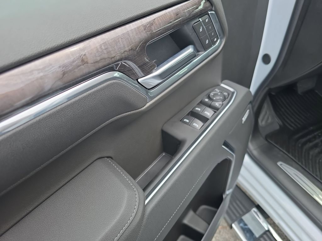 New 2026 Chevrolet Silverado 1500 LTZ w/ LTZ Premium Package image 11