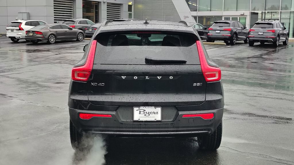 New 2026 Volvo XC40 B5 Core w/ Climate Package image 28