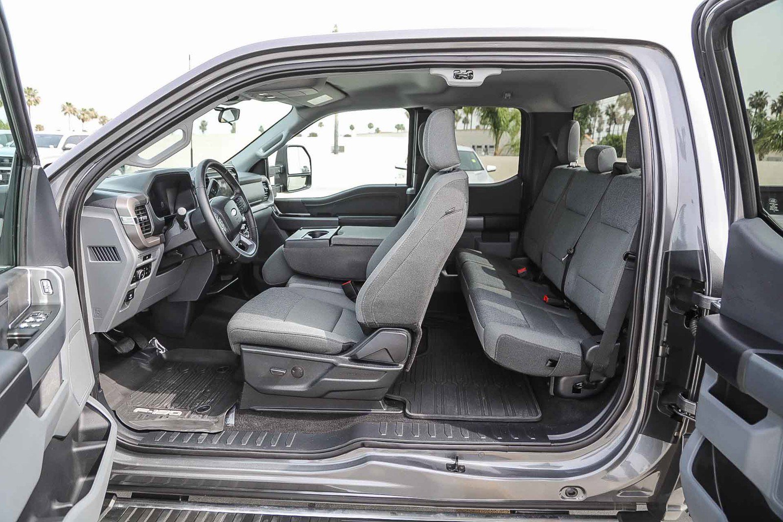 Used 2025 Ford F150 XLT w/ Equipment Group 301A Standard image 19