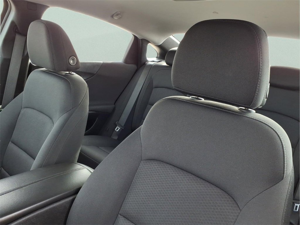 Used 2021 Chevrolet Malibu LT image 12