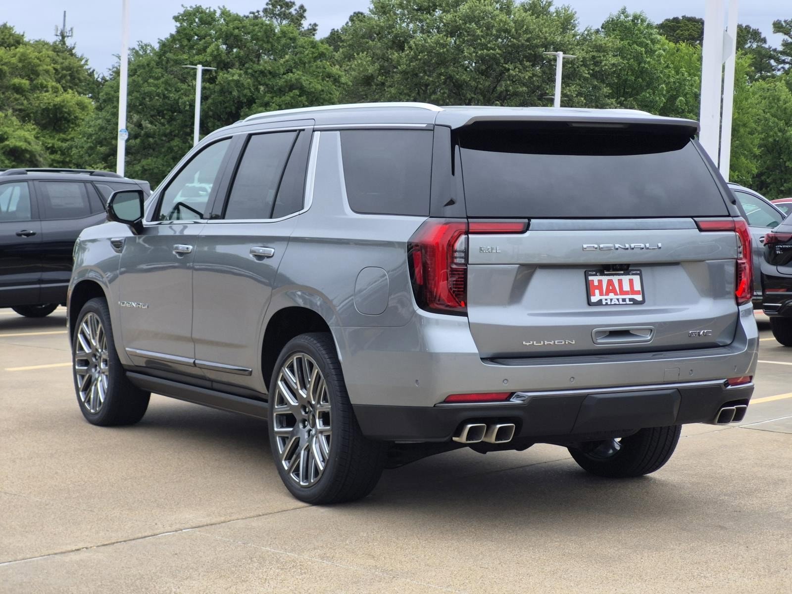 New 2026 GMC Yukon Denali Ultimate w/ LPO, Floor Liner Package image 3