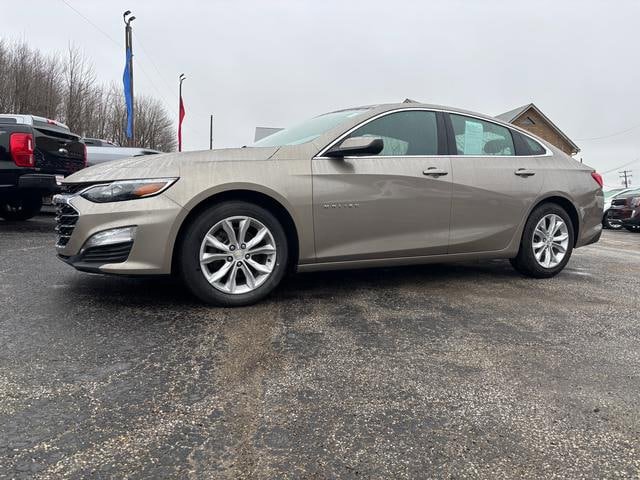 Used 2024 Chevrolet Malibu LT image 3