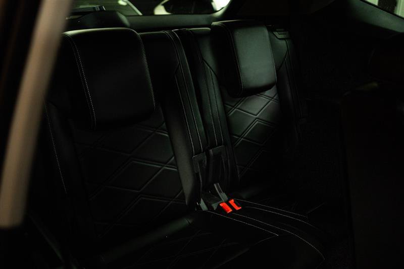 Used 2024 Volkswagen Atlas SE image 12