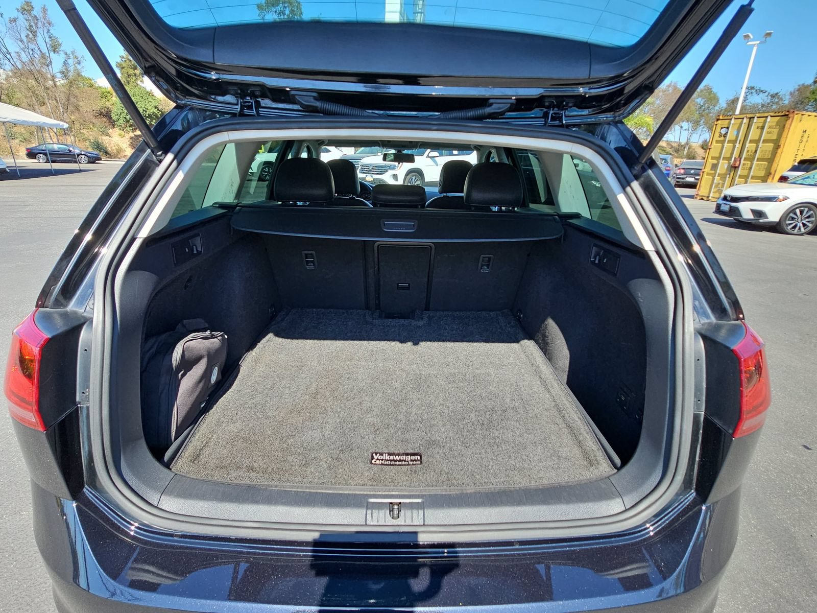 Used 2015 Volkswagen Golf SEL FWD image 12