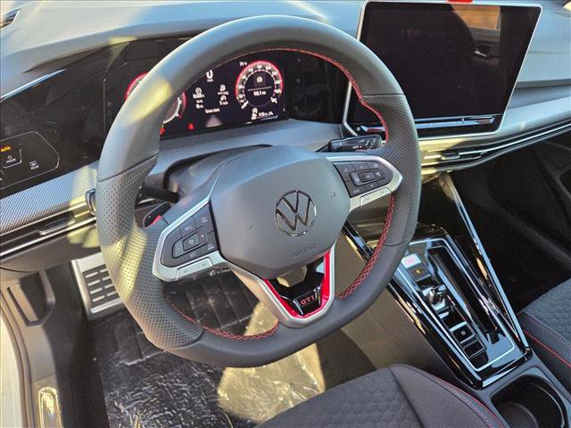 New 2026 Volkswagen Golf SE image 3