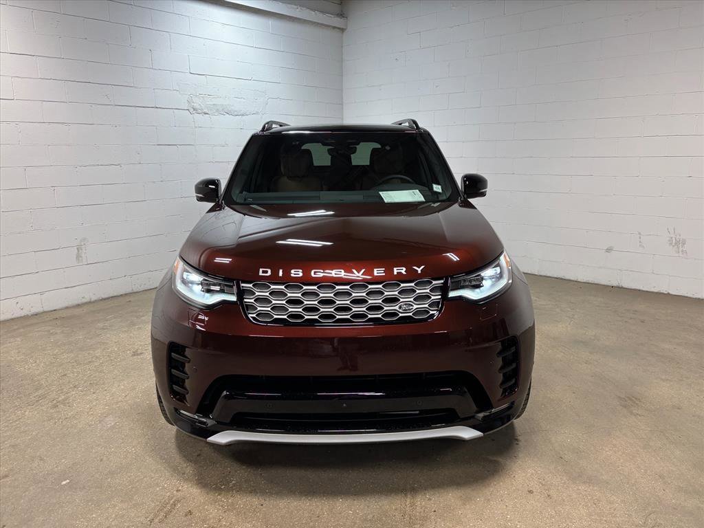 New 2026 Land Rover Discovery Limited Edition image 3
