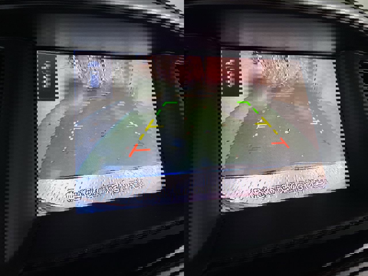 Used 2018 Nissan Pathfinder SV image 15