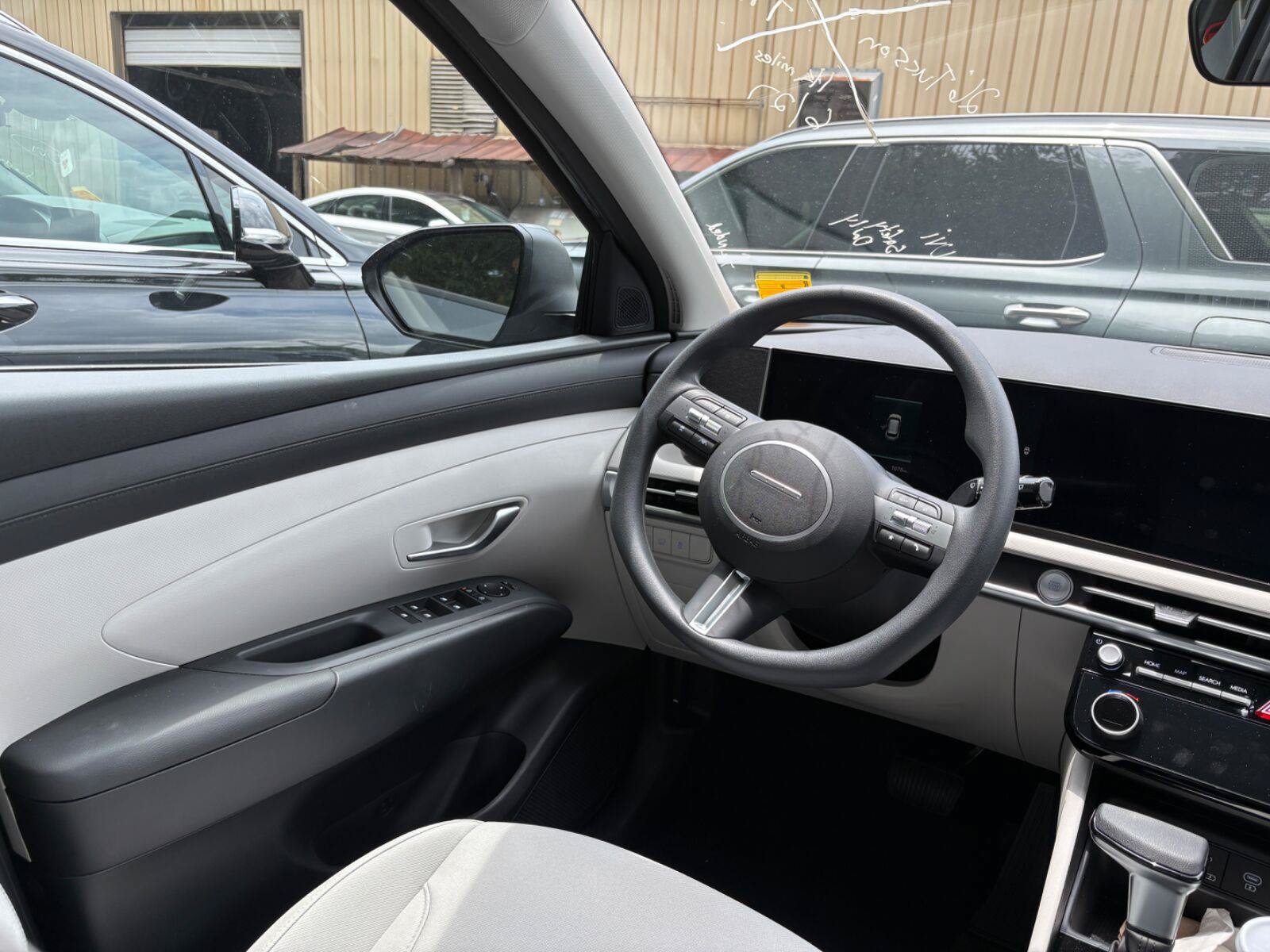 Used 2026 Hyundai Tucson SEL FWD image 16