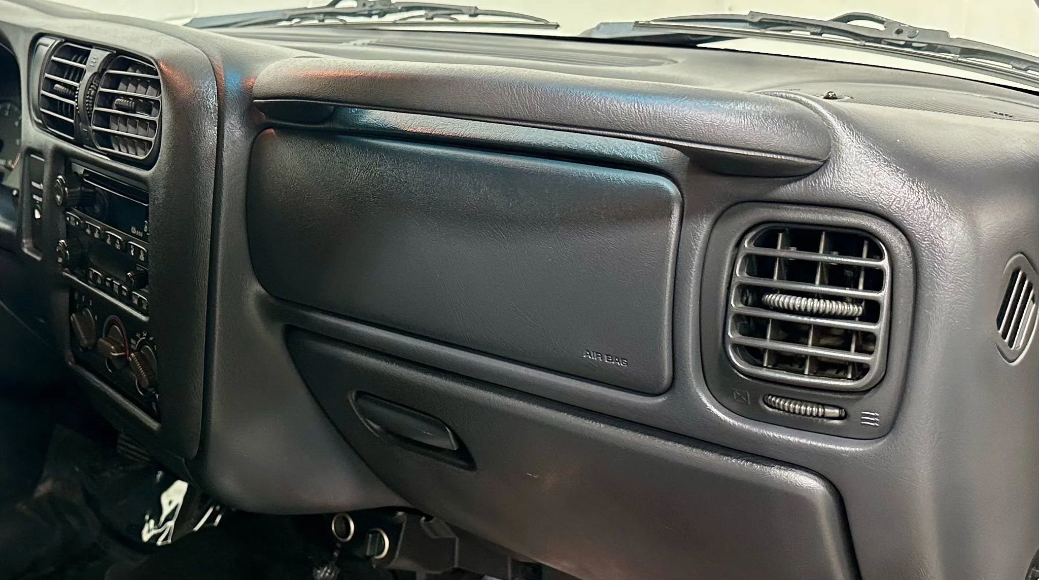 Used 2002 GMC Sonoma SLS w/ Marketing Option Pkg image 24