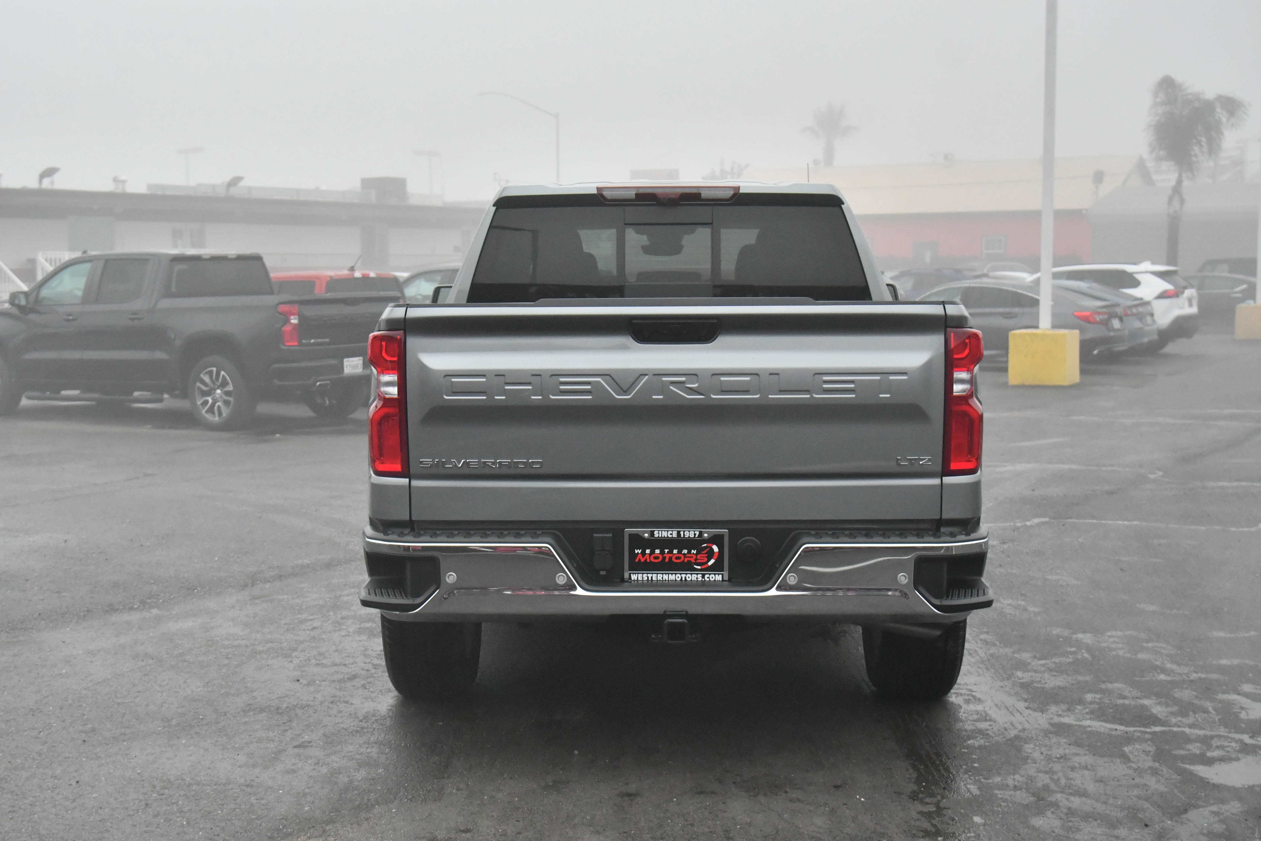 Used 2025 Chevrolet Silverado 1500 LTZ w/ Technology Package image 7