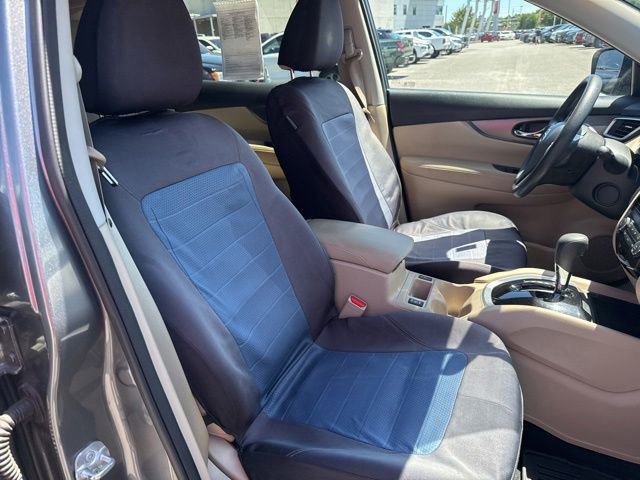 Used 2016 Nissan Rogue SV w/ SV Premium Package FWD image 12