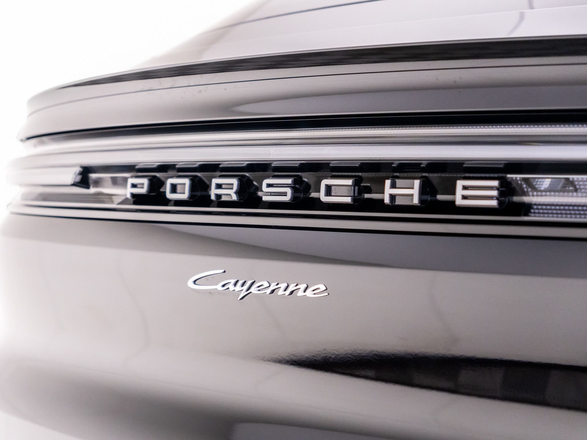 New 2026 Porsche Cayenne Coupe AWD/4WD image 38