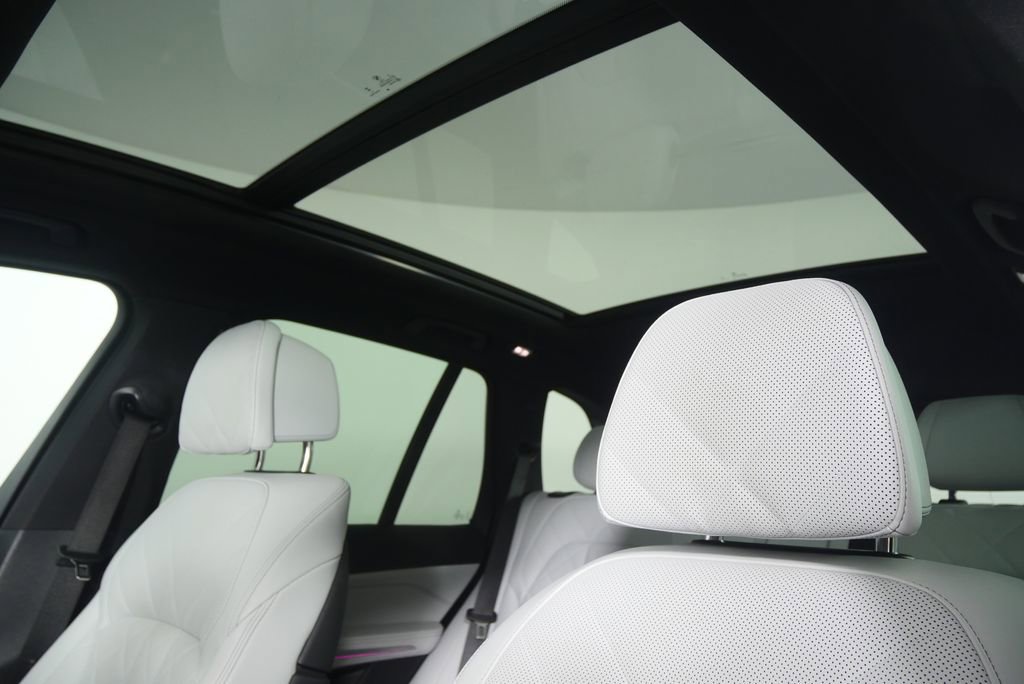 Certified 2025 BMW X5 xDrive40i image 11