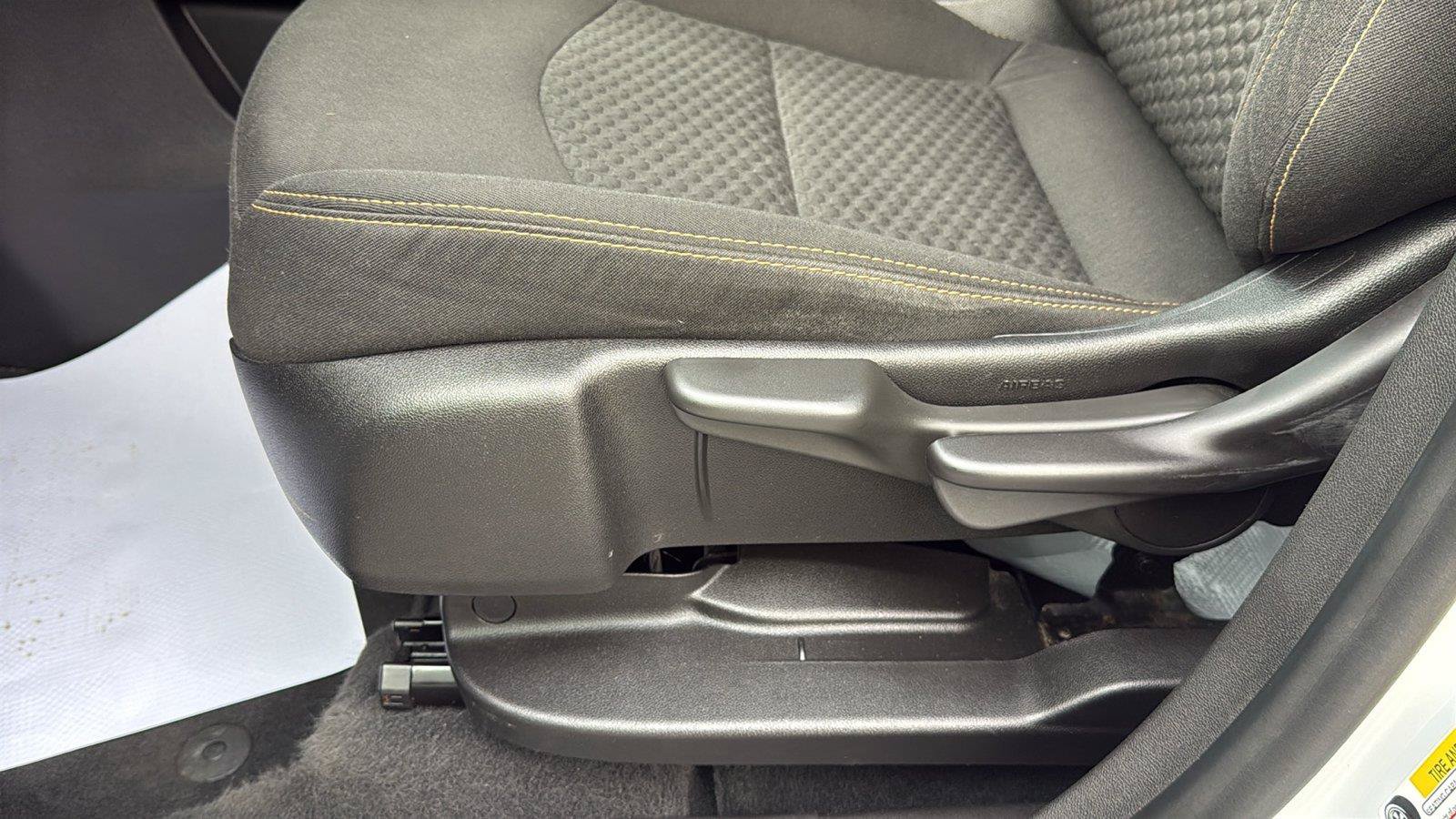 Used 2020 GMC Terrain SLE AWD/4WD image 11