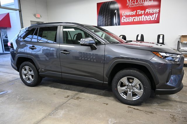 New 2025 Toyota RAV4 XLE image 4