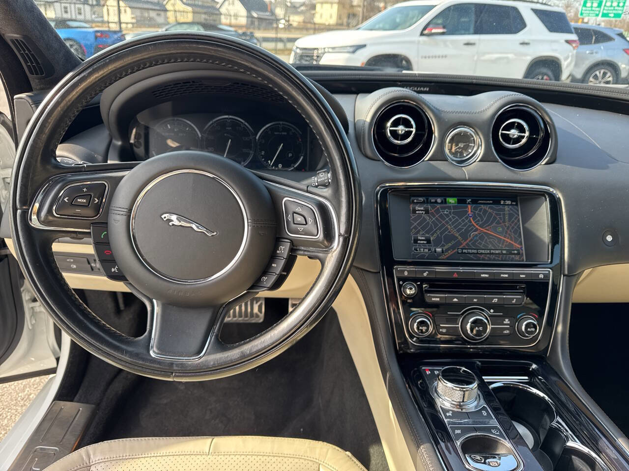 Used 2015 Jaguar XJ AWD image 15