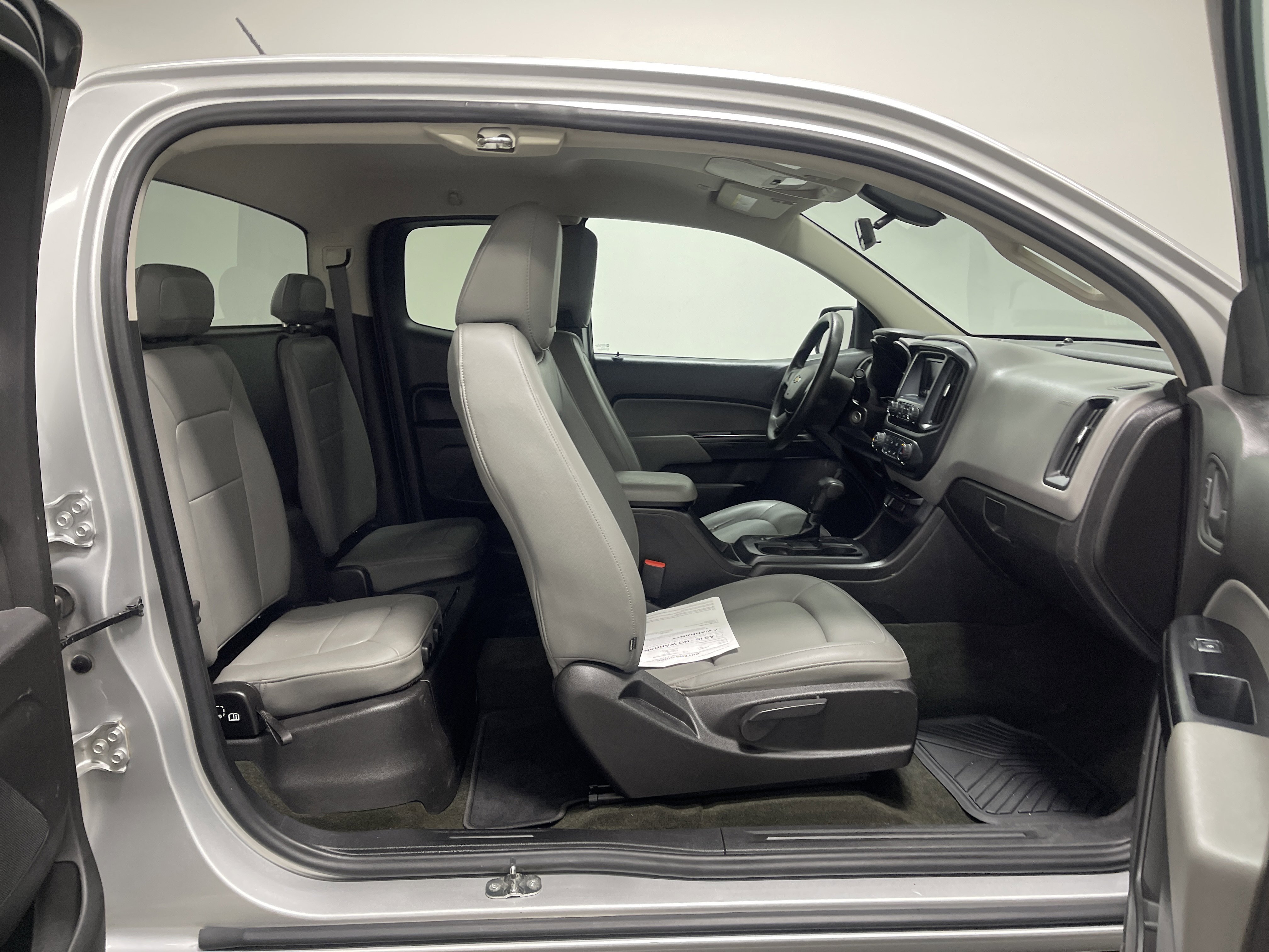 Used 2017 Chevrolet Colorado W/T RWD image 19