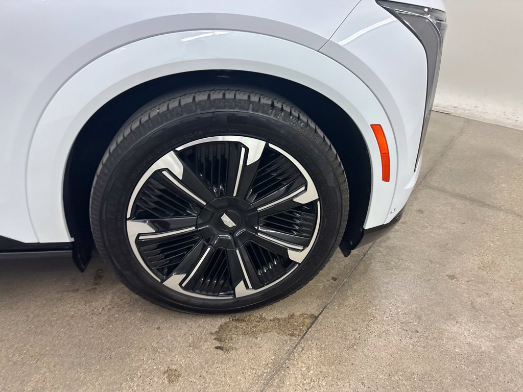 Certified 2026 Cadillac Escalade IQ Sport 2 w/ LPO, Premium Carpet Package AWD/4WD image 13