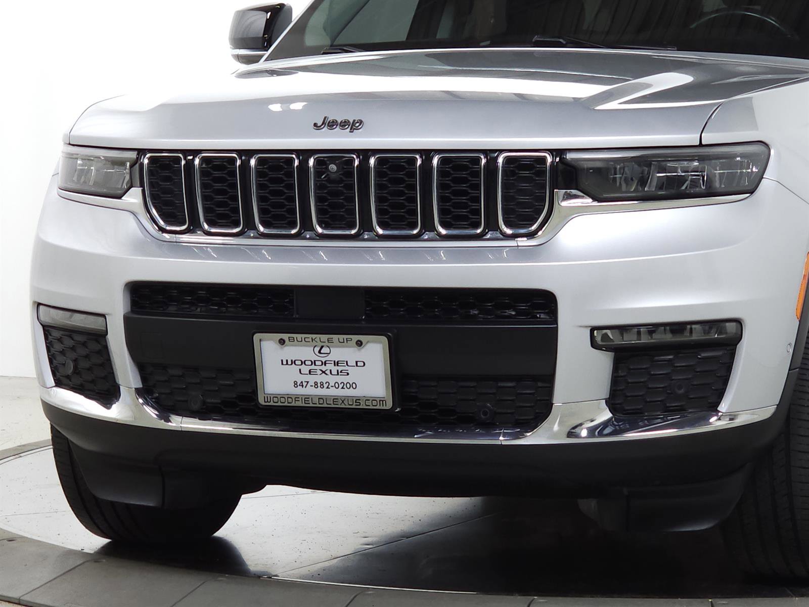 Used 2021 Jeep Grand Cherokee L Limited w/ Luxury Tech Group II AWD/4WD video 3