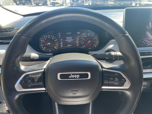 Used 2022 Jeep Compass Latitude w/ Sun and Sound Group AWD/4WD image 30