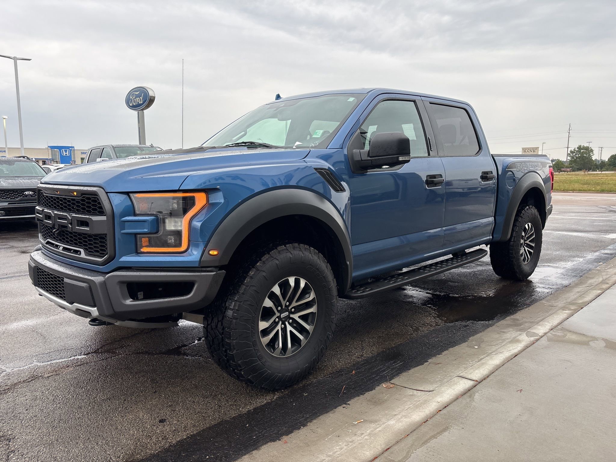 Used 2019 Ford F150 Raptor w/ Equipment Group 801A Mid