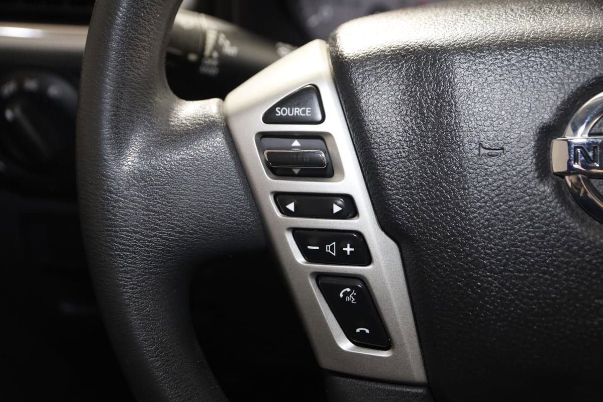 Used 2017 Nissan Titan SV AWD/4WD image 29
