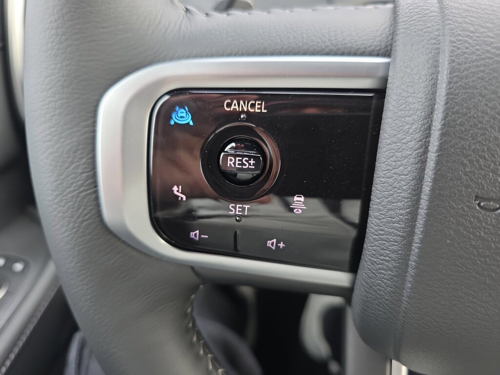 New 2026 Nissan Armada Platinum image 11