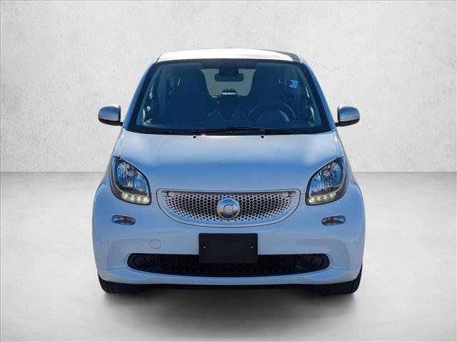 Used 2016 smart fortwo pure image 2