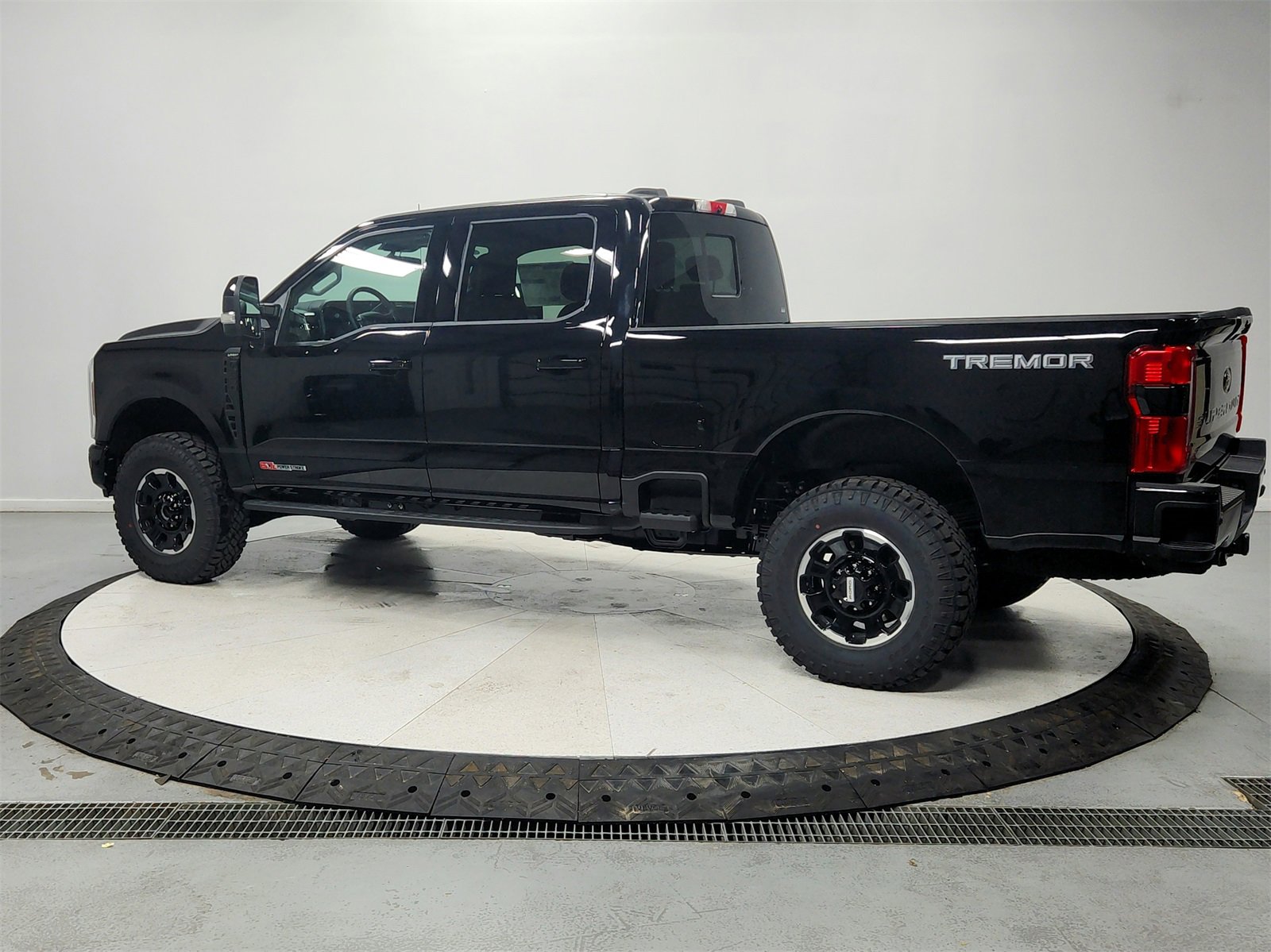 New 2026 Ford F250 Lariat image 5