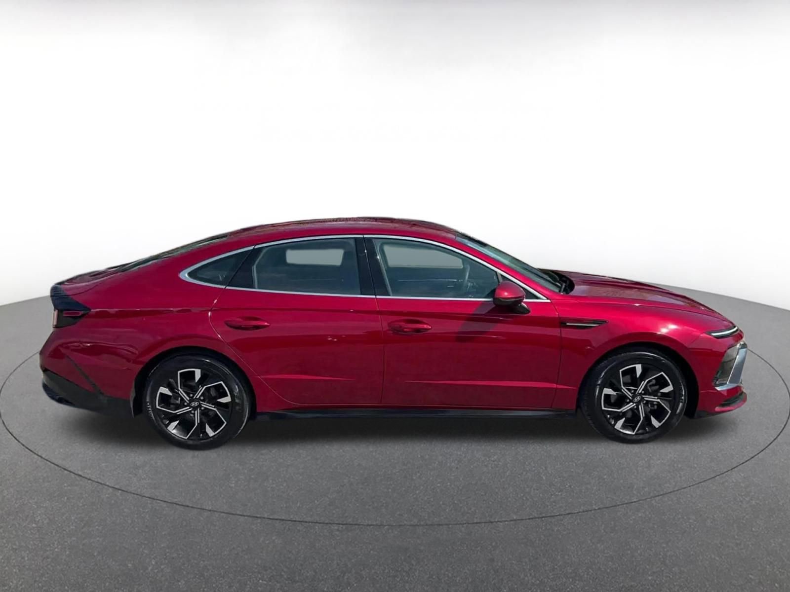 Used 2025 Hyundai Sonata SEL FWD image 16