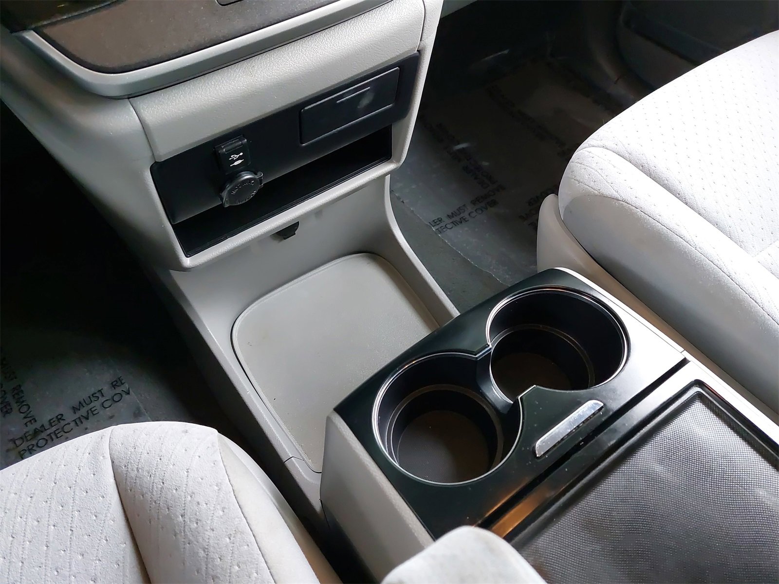 Used 2020 Toyota Sienna LE image 24