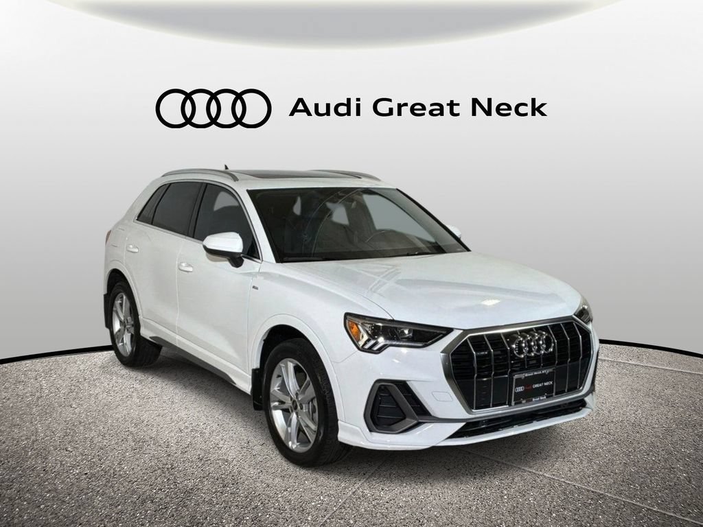 Used 2023 Audi Q3 2.0T Premium w/ Convenience Package AWD/4WD image 9