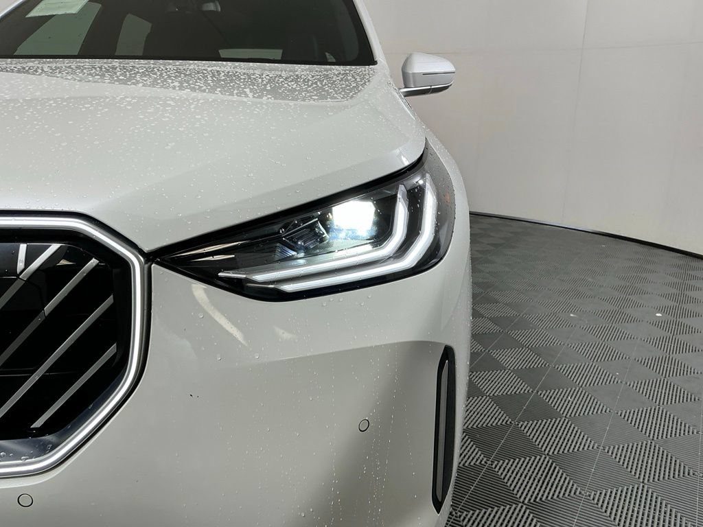 Certified 2025 BMW X3 xDrive30i w/ Premium Package AWD/4WD image 8