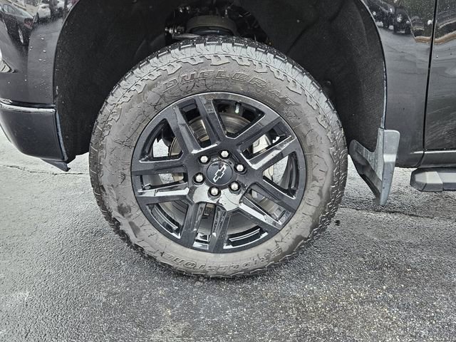 Used 2023 Chevrolet Silverado 1500 Custom Trail Boss image 9