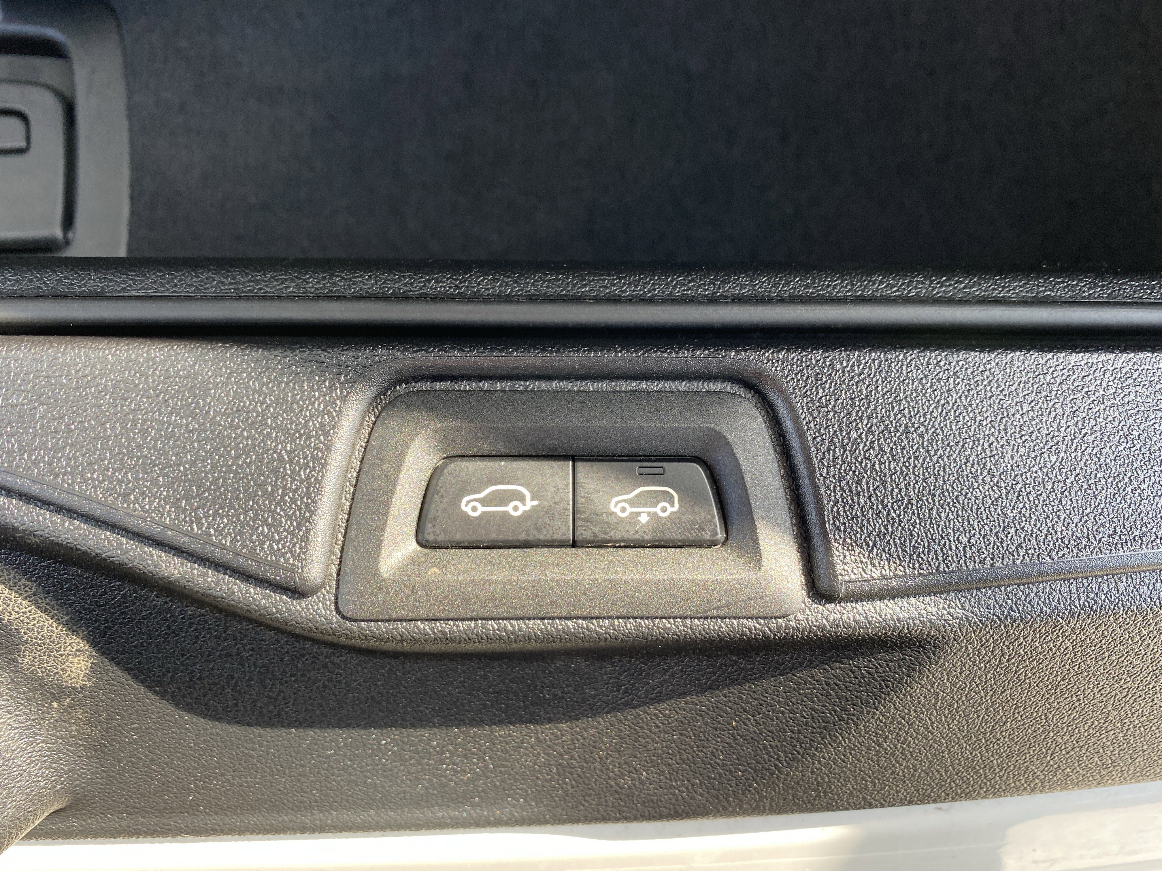 Used 2024 BMW X7 M60i w/ Executive Package image 51