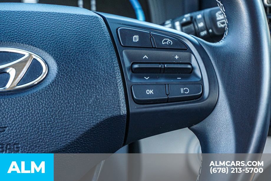 Used 2024 Hyundai Venue Limited image 30