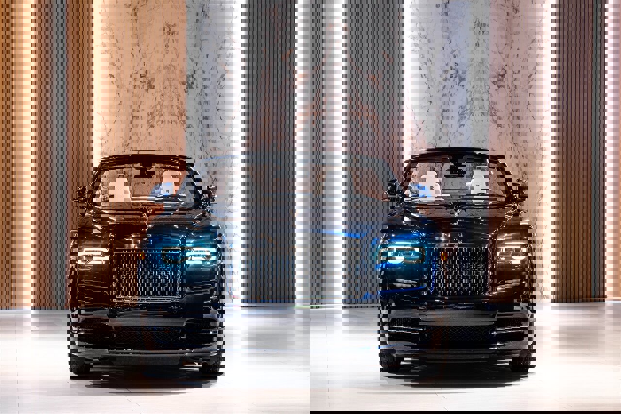 Used 2019 Rolls-Royce Dawn image 3