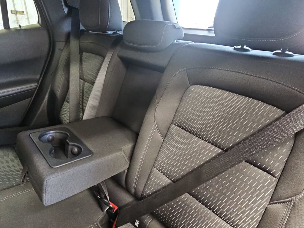 Used 2025 Chevrolet Equinox LT FWD image 13