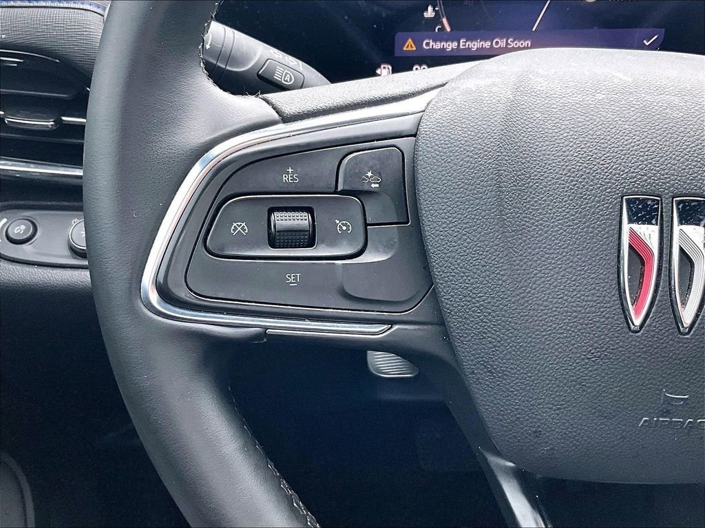 Used 2025 Buick Envista Sport Touring image 16