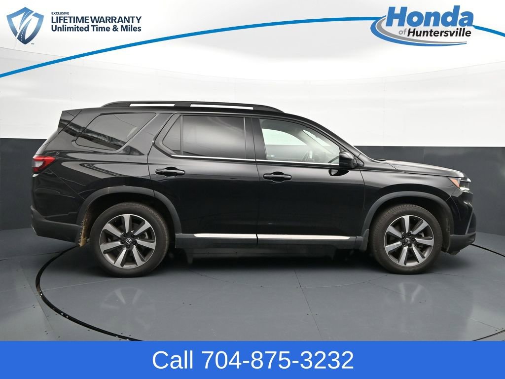 Used 2024 Honda Pilot Touring image 9